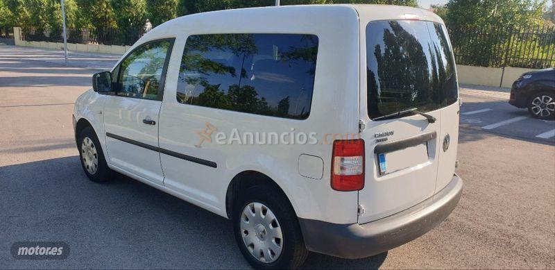 Volkswagen Caddy Kombi 1.9 TDI 105cv 5 plazas de 2008 con 400.000 Km por 4.500 EUR. en Barcelona