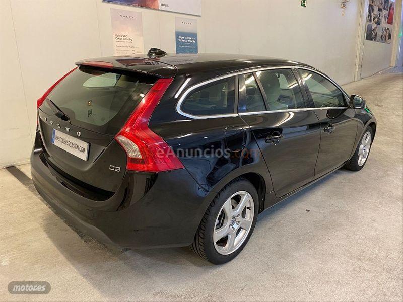 Volvo V 60 2.0 D3 Momentum Auto de 2011 con 160.000 Km por 10.900 EUR. en Madrid