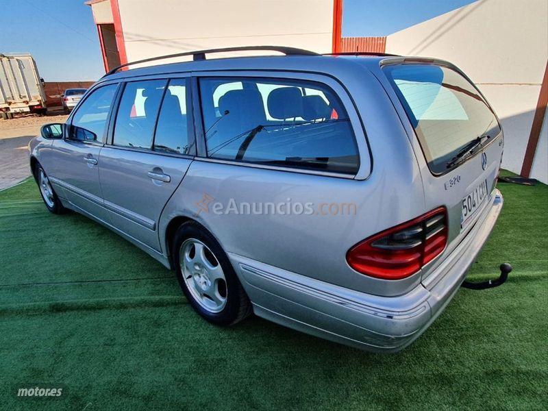 Mercedes Clase E E 320 CDI CLASSIC de 2000 con 446.358 Km por 2.499 EUR. en Badajoz