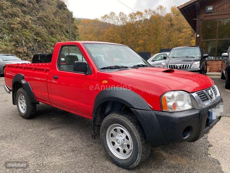 Nissan Pick up 4X4 Cabina Simple de 2005 con 197.000 Km por 9.900 EUR. en Navarra
