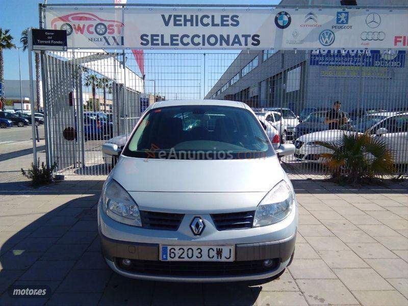 Renault Scenic CONFORT AUTHENTIQUE 1.9DCI de 2004 con 228.000 Km por 1.990 EUR. en Barcelona