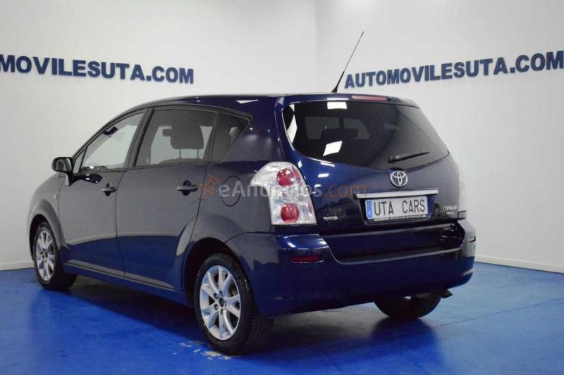 Toyota Corolla Verso 2.2 D4-D LUNA 