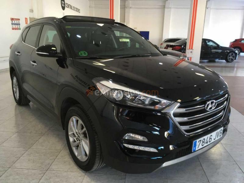 Hyundai Tucson 1.7 CRDI 115cv Tecno sky  Techo  Navi  Camara  Key less 