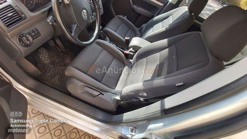 Volkswagen Touran 1.9 TDI 105cv Advance de 2010 con 197.000 Km por 8.900 EUR. en Barcelona