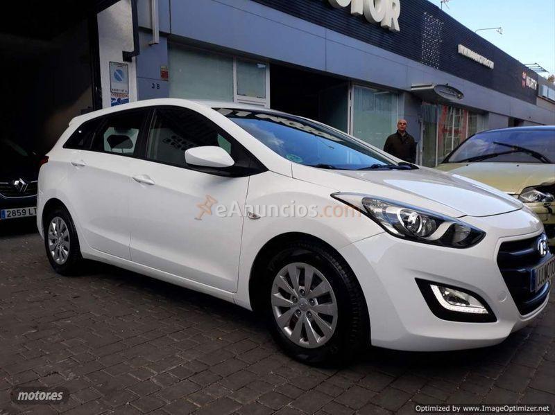 Hyundai i30 CW 1.6 CRDi 110cv BlueDrive Klass de 2016 con 79.989 Km por 13.890 EUR. en Madrid