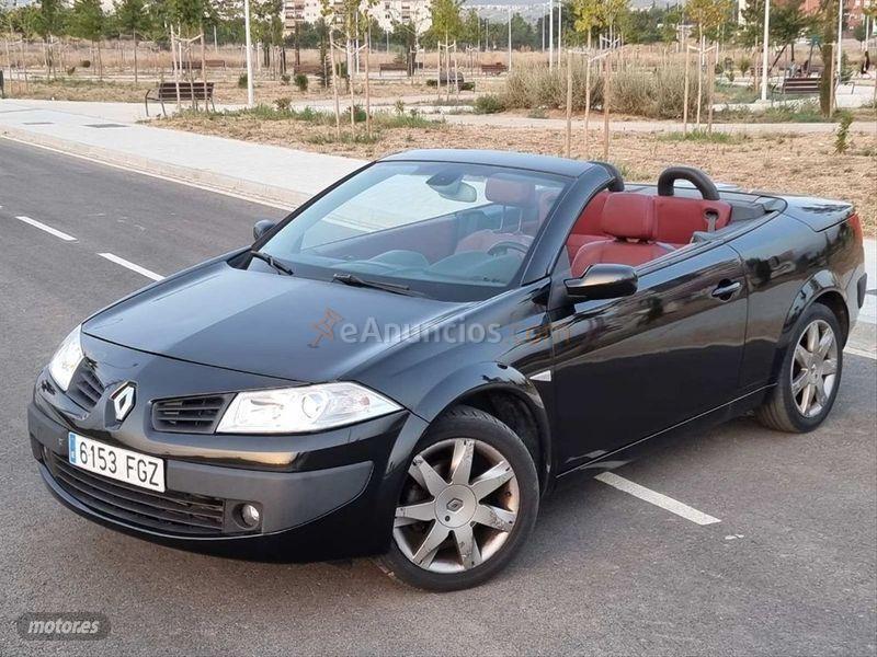 Renault Megane Coupecabrio Dynamique 2.0dCi de 2006 con 151.000 Km por 2.900 EUR. en Granada