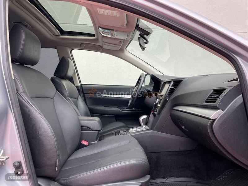 Subaru Outback 2.0 TD Executive CVT Lineartronic AWD de 2015 con 180.000 Km por 14.850 EUR. en Barcelona