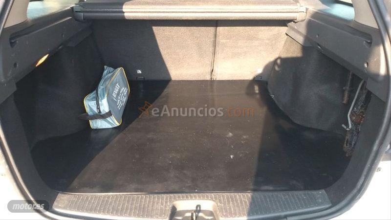 Dacia Logan MCV Laureate dCi 90 de 2015 con 170.000 Km por 7.900 EUR. en Cantabria