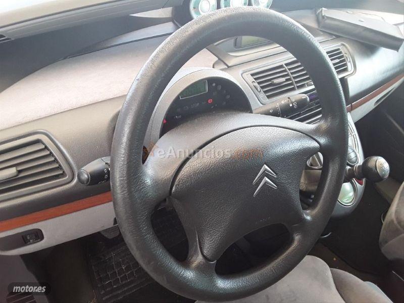 Citroen C8 2.0 HDi 16v Premier II de 2006 con 315.000 Km por 3.100 EUR. en Badajoz