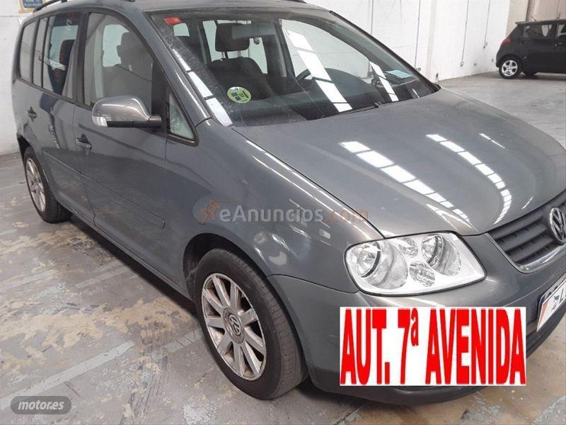 Volkswagen Touran 2.0 TDI ADVANCE de 2005 con 285.000 Km por 4.100 EUR. en Badajoz
