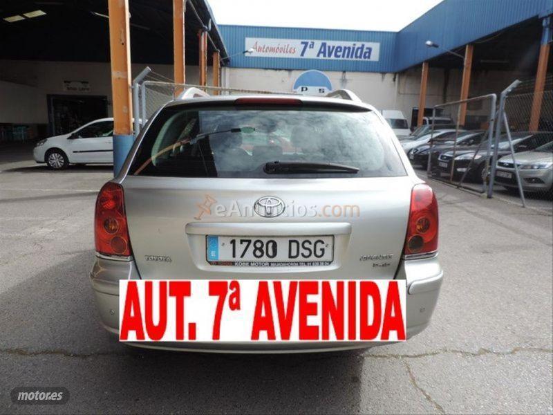 Toyota Avensis 2.2 D4D Clean Power Sport Wagon de 2006 con 285.000 Km por 3.100 EUR. en Badajoz