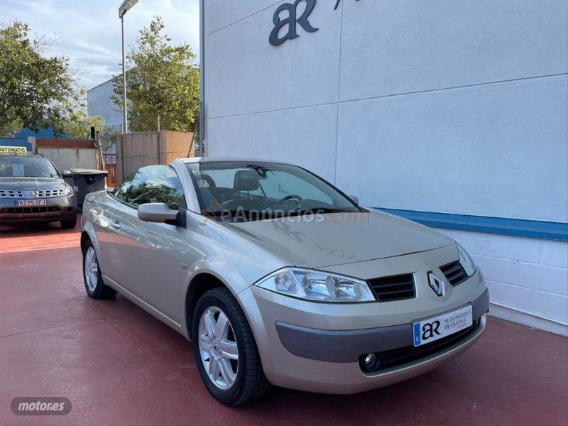 Renault Megane COUPECABR. CONFORT DYNAMIQUE 1.6 16v de 2005 con 190.000 Km por 3.850 EUR. en Barcelona
