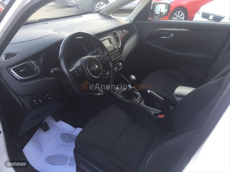 Kia Carens 1.7 CRDi VGT 115cv Drive EcoDynam 5pl de 2014 con 88.000 Km por 12.500 EUR. en Barcelona