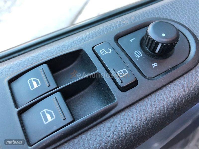 Volkswagen Multivan 2.0 BiTDI 180cv DSG 4motion PanAmericana de 2012 con 125.000 Km por 30.900 EUR. en Barcelona