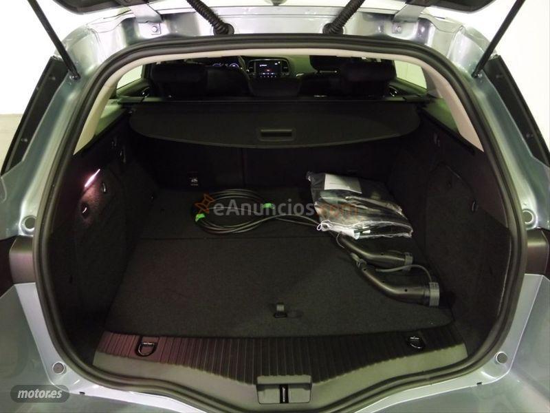 Renault Megane ST. Intens ETECH Hibrido ench. 117kW de 2020 con 12.670 Km por 24.800 EUR. en Caceres