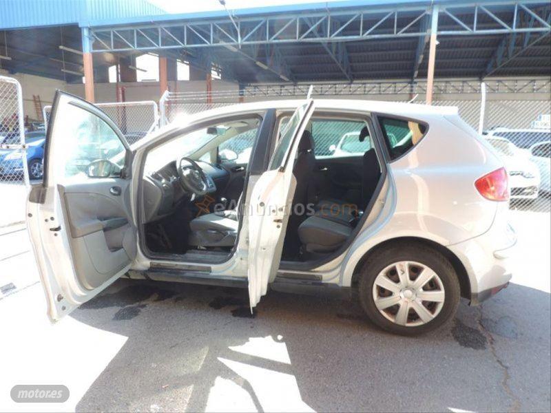 Seat Altea 1.9 TDI 105cv Reference de 2006 con 220.000 Km por 3.500 EUR. en Badajoz