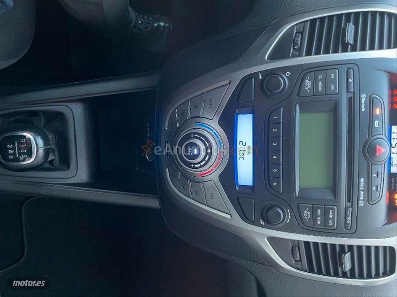 Hyundai iX20 1.6 MPI BlueDrive Tecno de 2015 con 53.700 Km por 15.999 EUR. en Alava