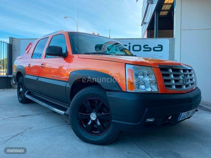 Cadillac Escalade  de 2002 con 150.000 Km por 15.900 EUR. en Madrid
