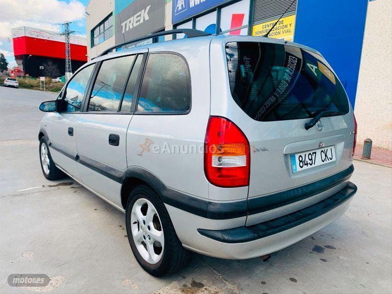 Opel Zafira 2.2 16v Sport de 2003 con 200.000 Km por 2.480 EUR. en Madrid