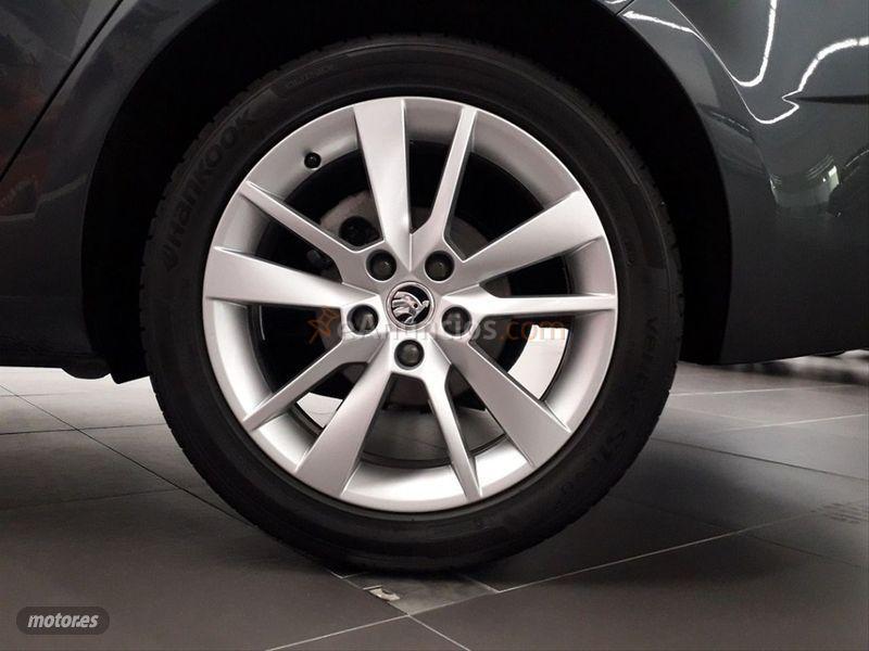 Skoda Octavia Combi 1.0 TSI 85KW 115CV Ambition de 2019 con 18.426 Km por 18.600 EUR. en Cantabria
