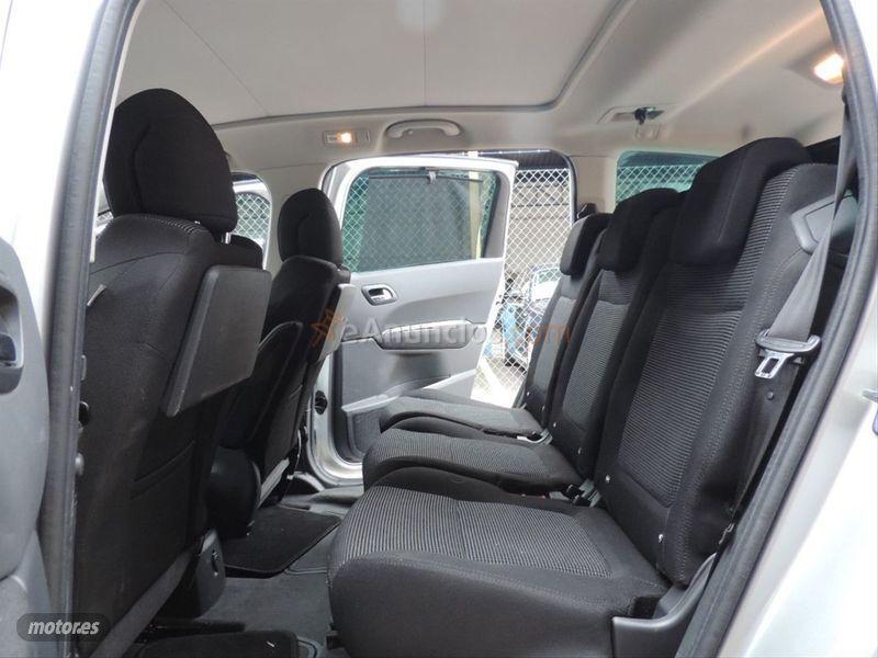 Peugeot 5008 Sport Pack 1.6 HDI 112 FAP de 2011 con 195.000 Km por 8.200 EUR. en Badajoz