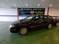 Renault Laguna G.Tour Confort Dynamique 2.0dCi 150CV E4 de 2006 con 257.000 Km por 3.200 EUR. en Asturias
