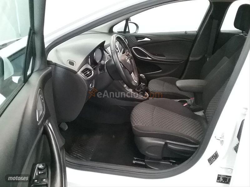 Opel Astra 1.6 CDTi SS 136 CV Selective ST de 2016 con 97.000 Km por 13.499 EUR. en Sevilla