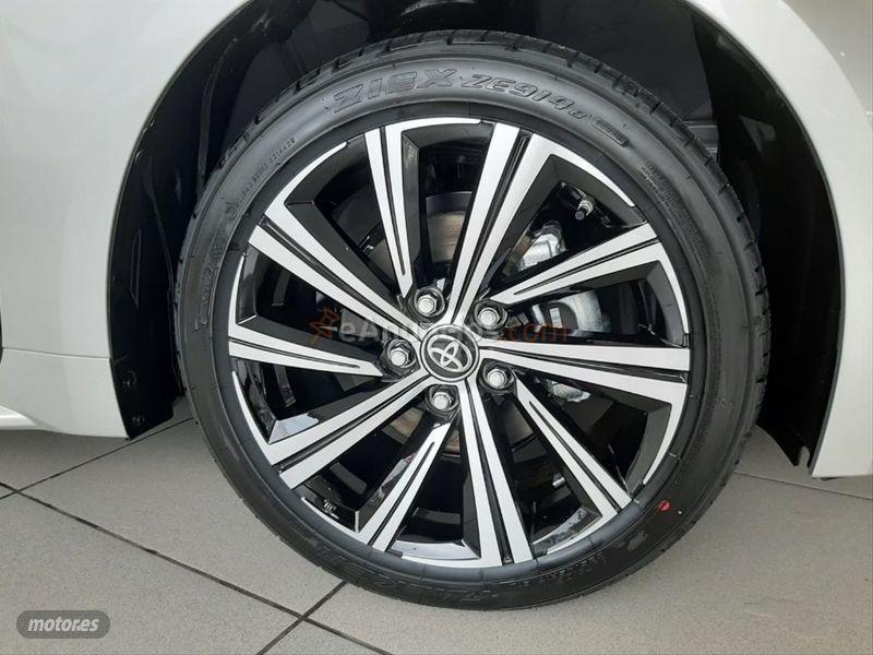 Toyota Corolla 1.8 125H STYLE ECVT TOURING SPORT de 2021 con 4 Km por 25.375 EUR. en Zamora