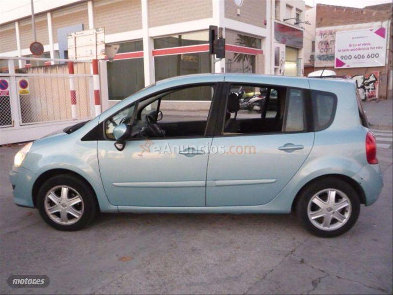 Renault Grand Modus Dynamique TCE100 eco2 de 2009 con 200.000 Km por 3.800 EUR. en Barcelona
