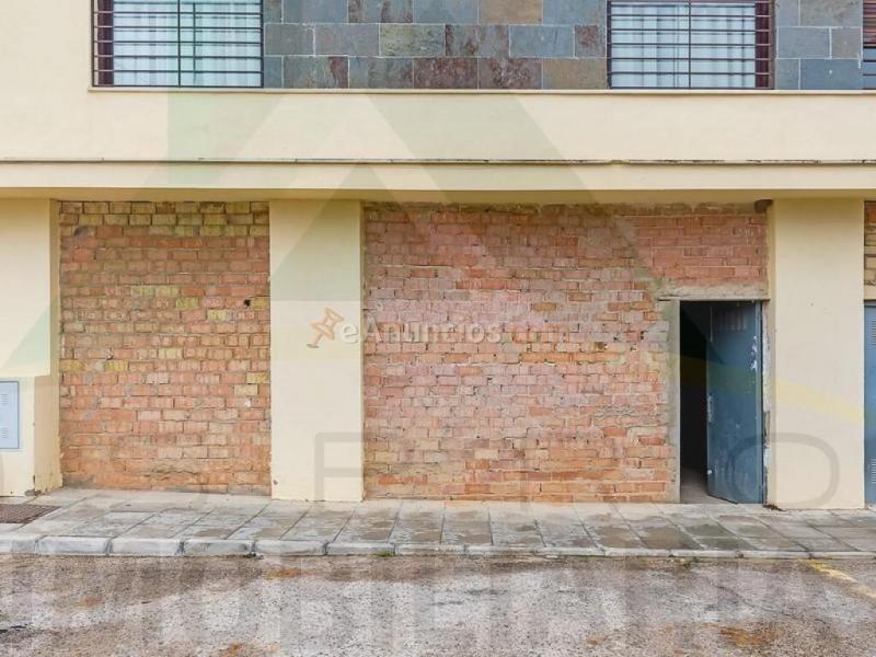 LOCALES COMERCIALES SITUADOS EN PLANTA BAJA EDIFICIO COMUNITARIO