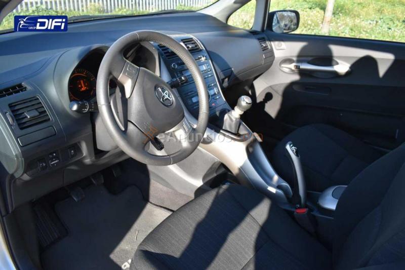 Toyota Auris 2.0 D4D Luna 