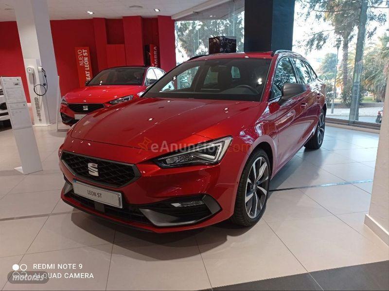 Seat Leon SP 1.4 eHybrid DSG SS FR Go XL de 2021 con 10.000 Km por 33.800 EUR. en Barcelona