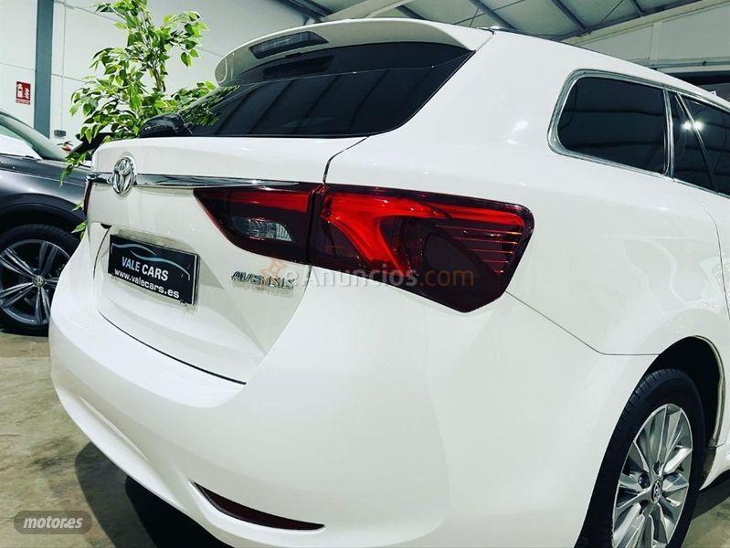 Toyota Avensis 1.6 115D ADVANCE TS de 2016 con 240.000 Km por 9.500 EUR. en Sevilla