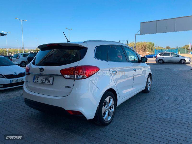 Kia Carens 1.7 CRDi VGT 141CV Drive EcoDynamic 5pl de 2015 con 400.000 Km por 6.300 EUR. en Malaga