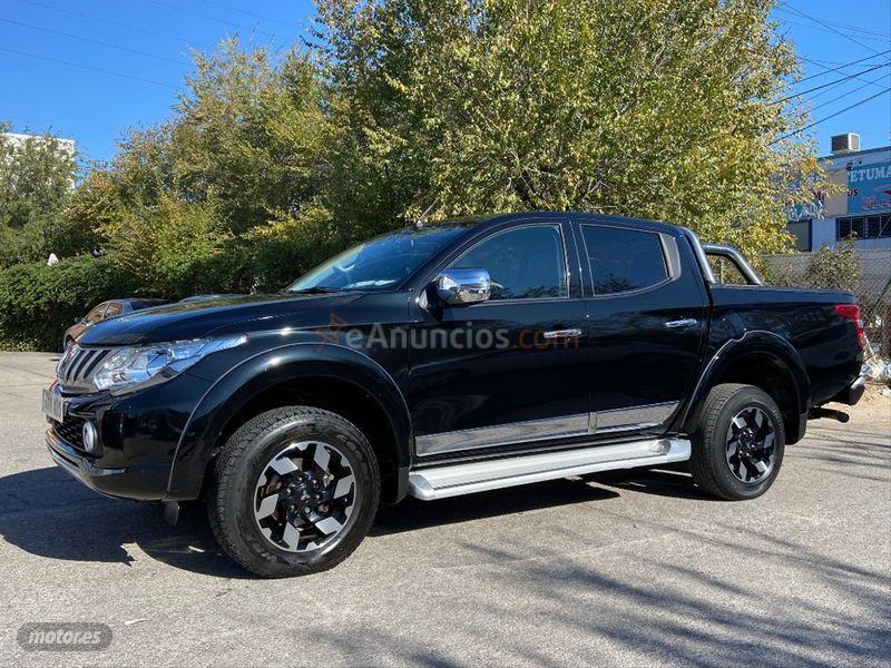 Mitsubishi L 200 DC 300 DID Kaiteki Auto de 2017 con 92.000 Km por 28.990 EUR. en Madrid