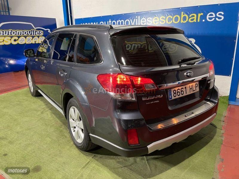 Subaru Outback 2.5i Premium de 2012 con 355.055 Km por 7.990 EUR. en Madrid