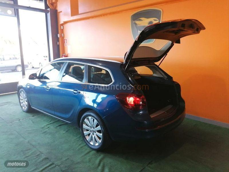 Opel Astra 1.7 CDTi 125 CV Enjoy ST de 2011 con 178.001 Km por 7.500 EUR. en Asturias