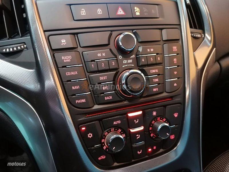 Opel Astra 1.7 CDTi 125 CV Enjoy ST de 2011 con 178.001 Km por 7.500 EUR. en Asturias