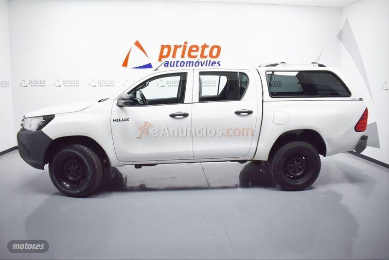 Toyota Hilux 2.4 D4D Cabina Doble GX de 2018 con 119.000 Km por 24.500 EUR. en Ciudad Real