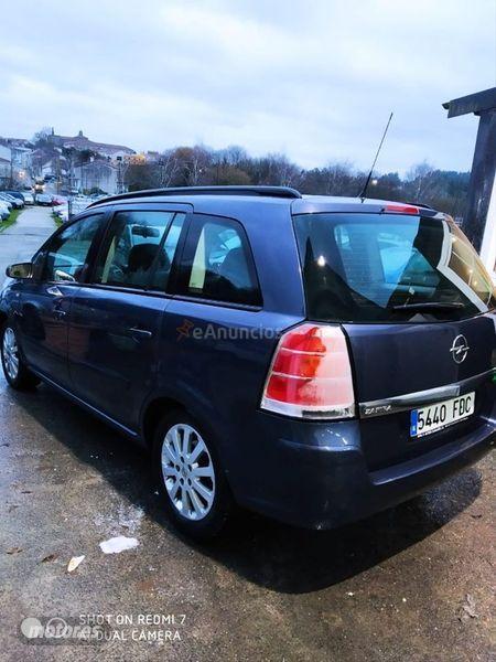 Opel Zafira Cosmo 1.9 CDTi 16v de 2006 con 320.000 Km por 2.499 EUR. en La Coruna