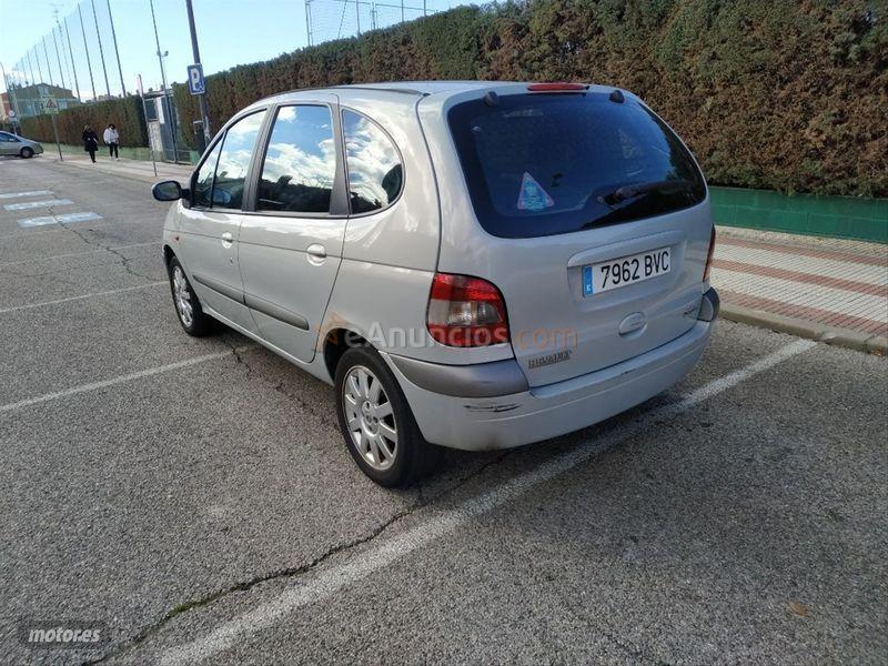 Renault Megane SCENIC DYNAMIQUE 1.9DCI de 2002 con 189.000 Km por 1.890 EUR. en Guadalajara