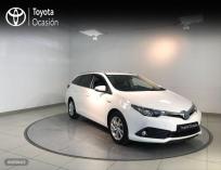 Toyota Auris 1.8 140H Active Touring Sports de 2017 con 78.000 Km por 15.500 EUR. en Leon